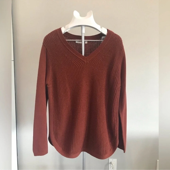 🍀 RD STYLE NWT STITCH FIX EXCLUSIVE JOSELYN VNECK SWEATER - Picture 4 of 6